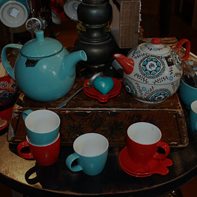 Tea Pots, Cups & Accessories